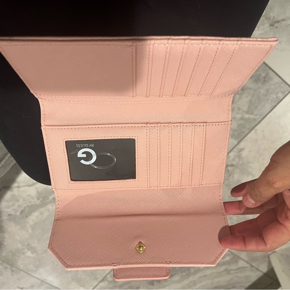 Guess bag with machin wallet.blush pink large
